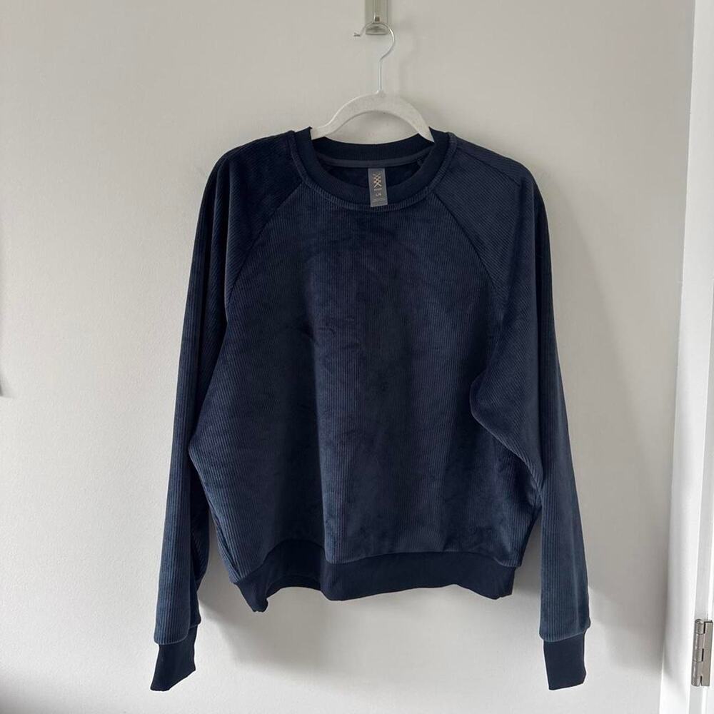 Rhone velvet crewneck athleisure old